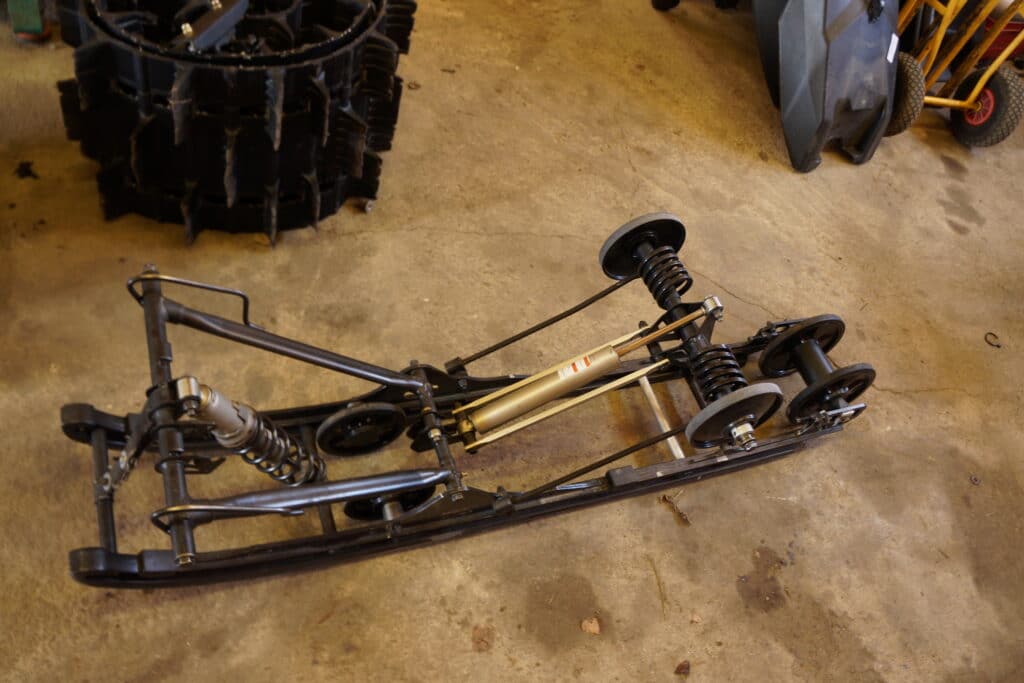 Ski-doo Summit 850 sp 146" -18   stödämpare 146”