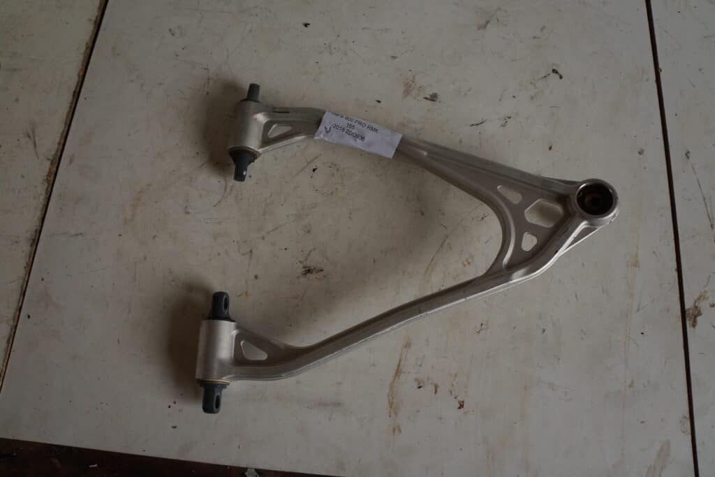 Polaris Pro-rmk 800 155" -18 A-arm övre vänster