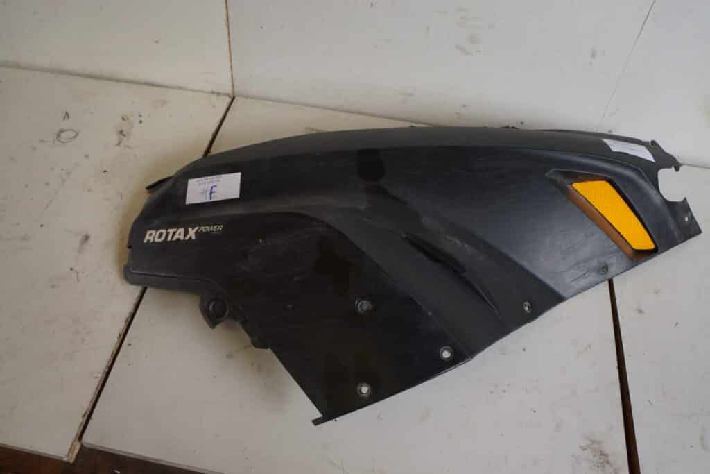 Lynx Yeti 550 -15  Sidobuk fram  höger