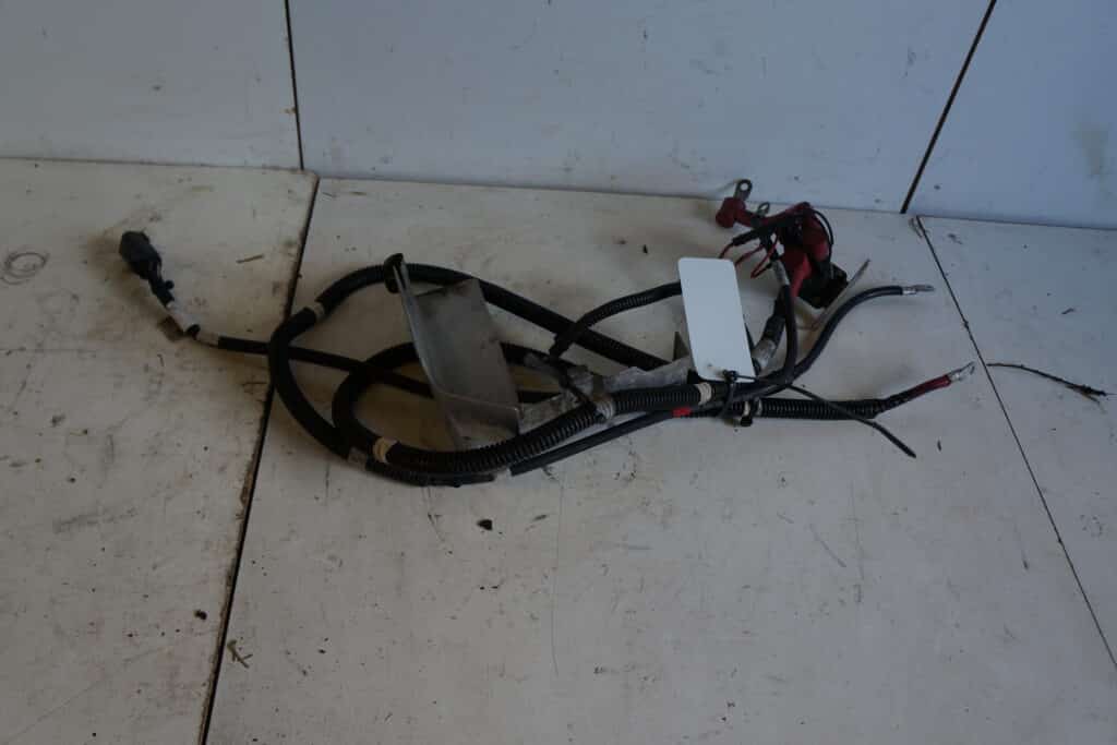 Polaris Switchback Assault 800-12  Kabelstam för startmotor, solenoid