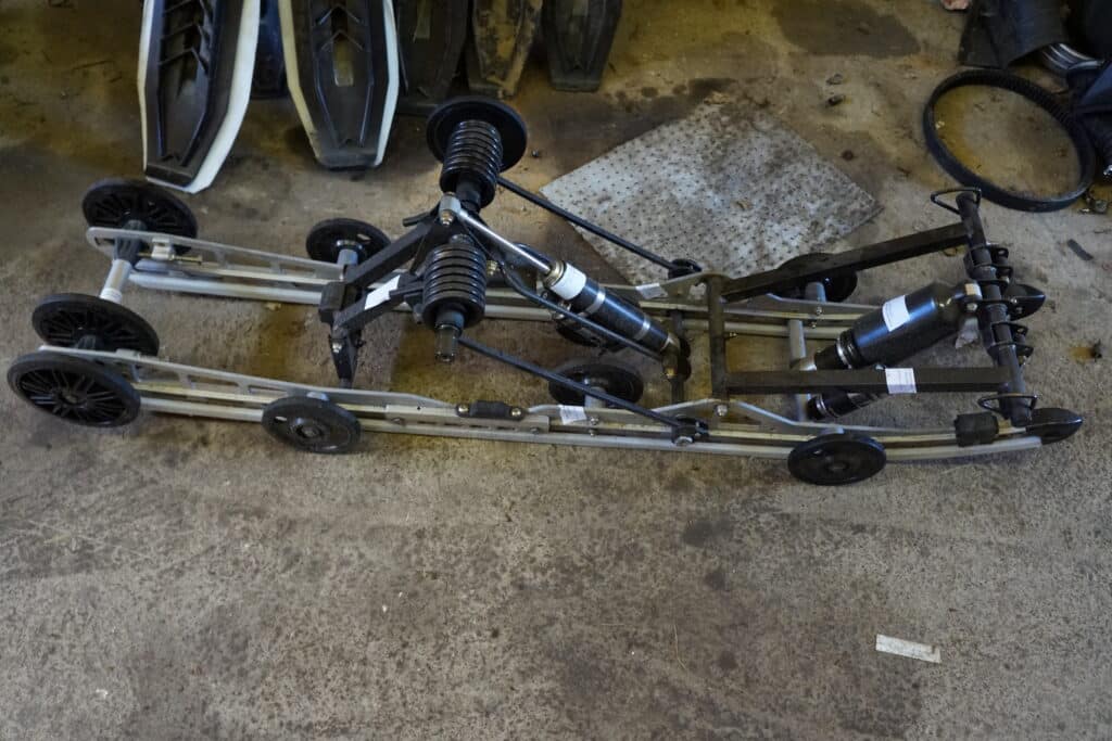 Polaris Switchback Assault 800-12  Boggie 144”