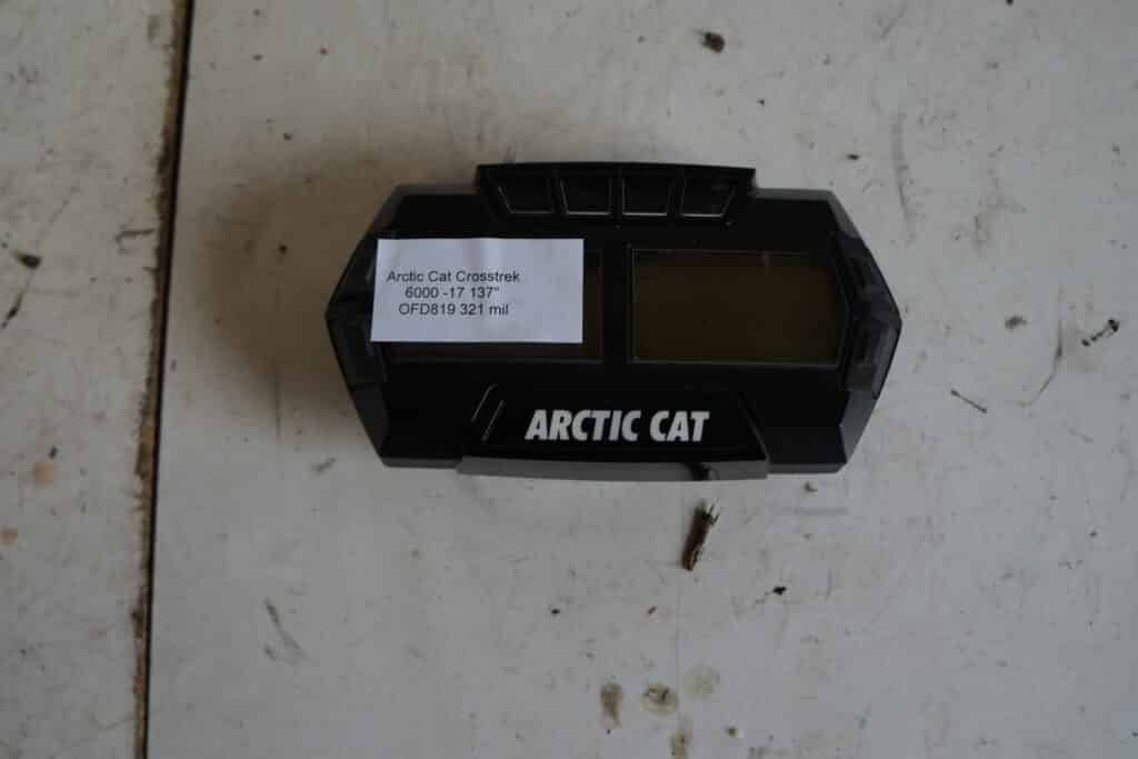 Arctic cat XF6000 ct 137" -17  Hastighetsmätare 321 mil