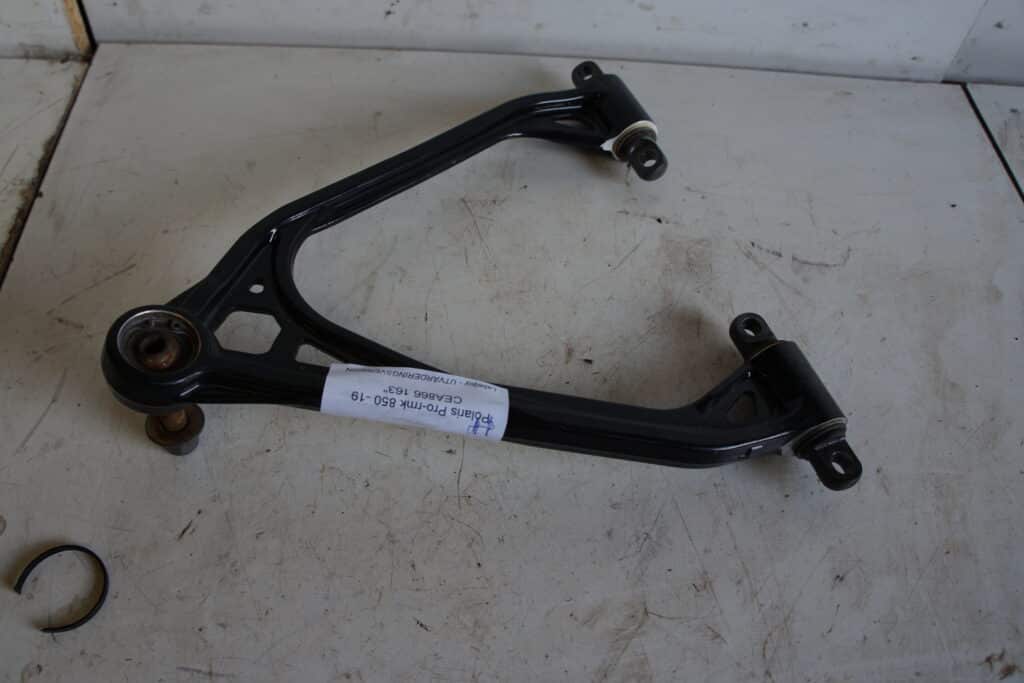 Polaris Pro-rmk 850 -19 A-arm övre höger