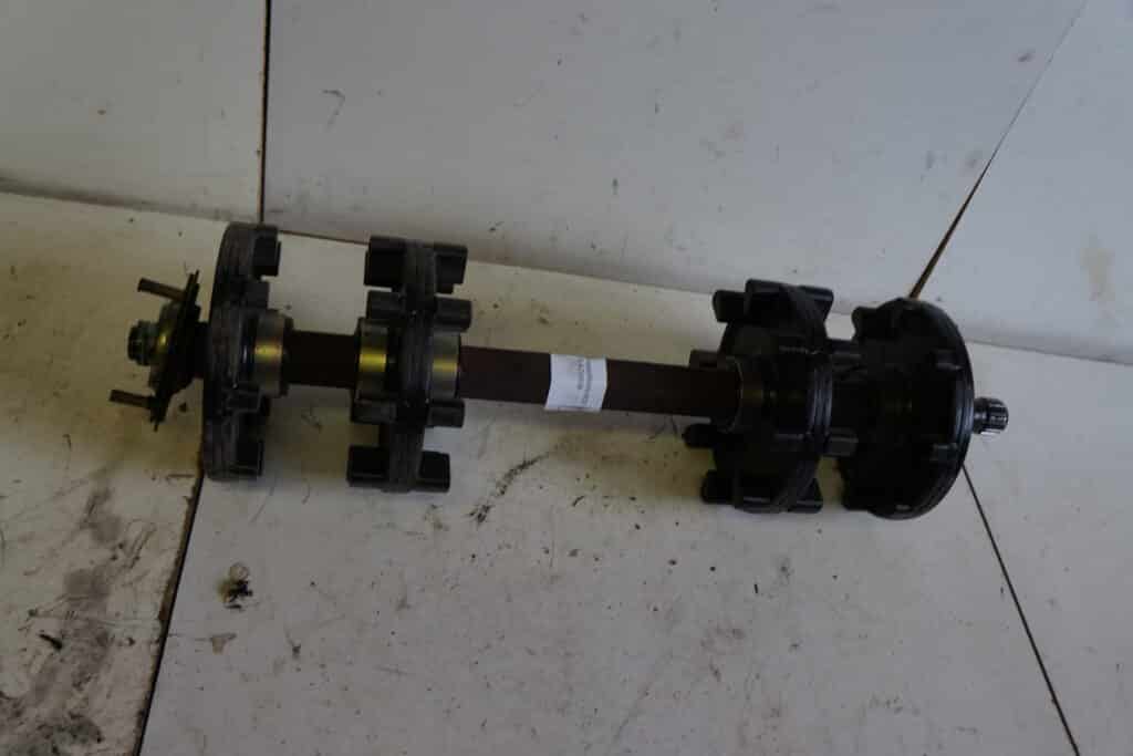 Ski-doo Expedition V800 -10  Drivaxel