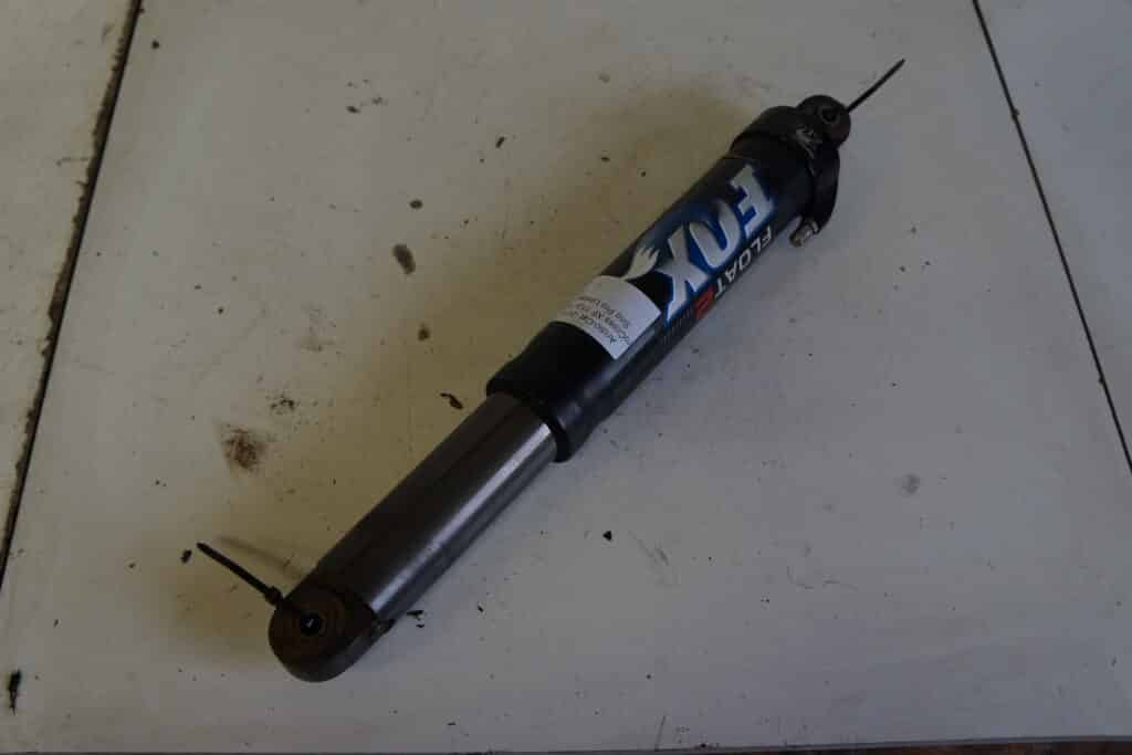 Arctic cat m1100 Turbo -13  Framvagnsstötdämpare 1st