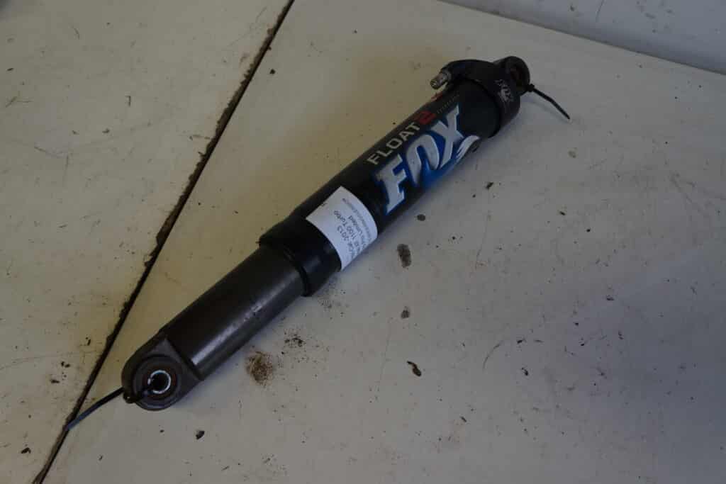 Arctic cat m1100 Turbo -13  Framvagnsstötdämpare 1st