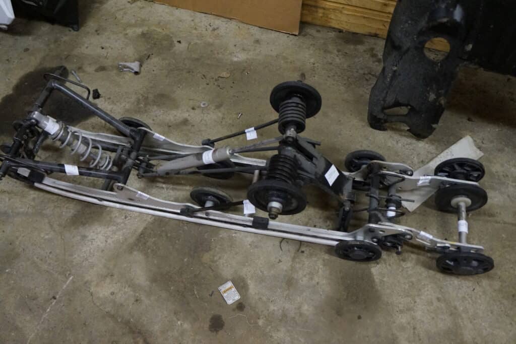 Ski-doo Tundra xtreme 600 e-tec -13  Boggie 154”