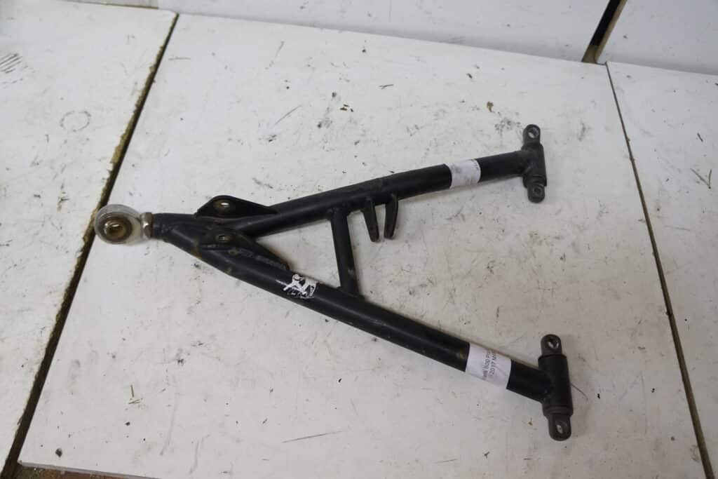 Polaris 800 Pro-Rmk -17 A-arm nedre vänster