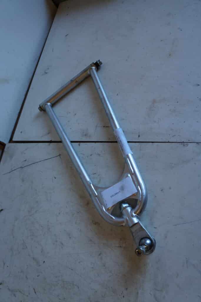 Yamaha Venture multipurpose -15 A-arm, övre, vänster