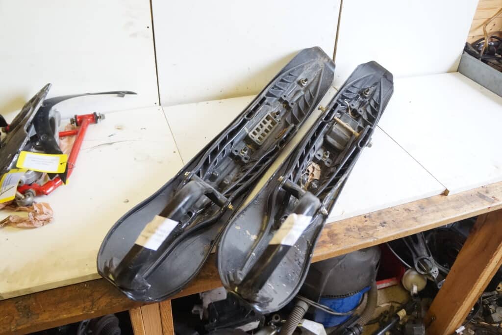 Polaris Switchback FST -08  Skidor