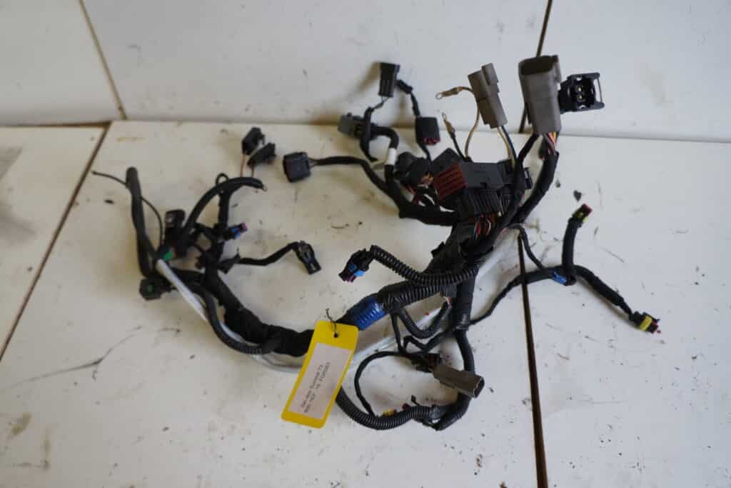 Ski-doo Summit 800 T3 163” -16  Kabelstam