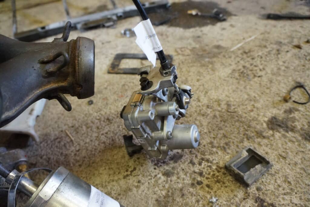 Polaris Titan 800 XC 800 -20   Avgasportsmotor