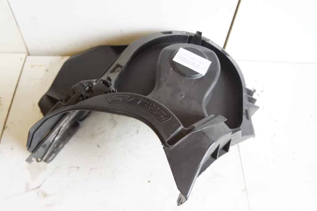 Lynx Boondocker 800 3900DS -16 Variatorskydd