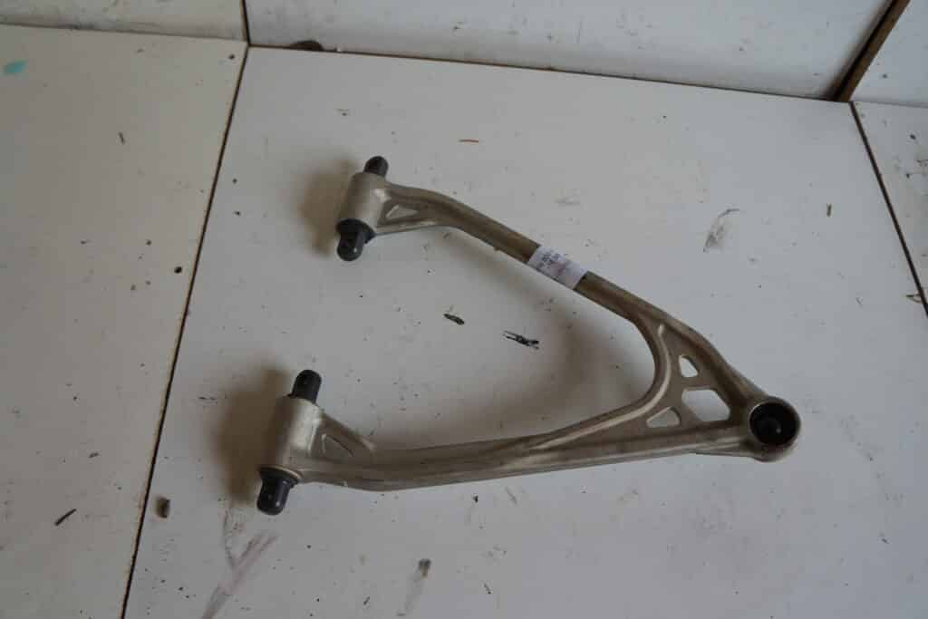 Polaris  Pro-rmk 800 155” -16  A-arm övre höger