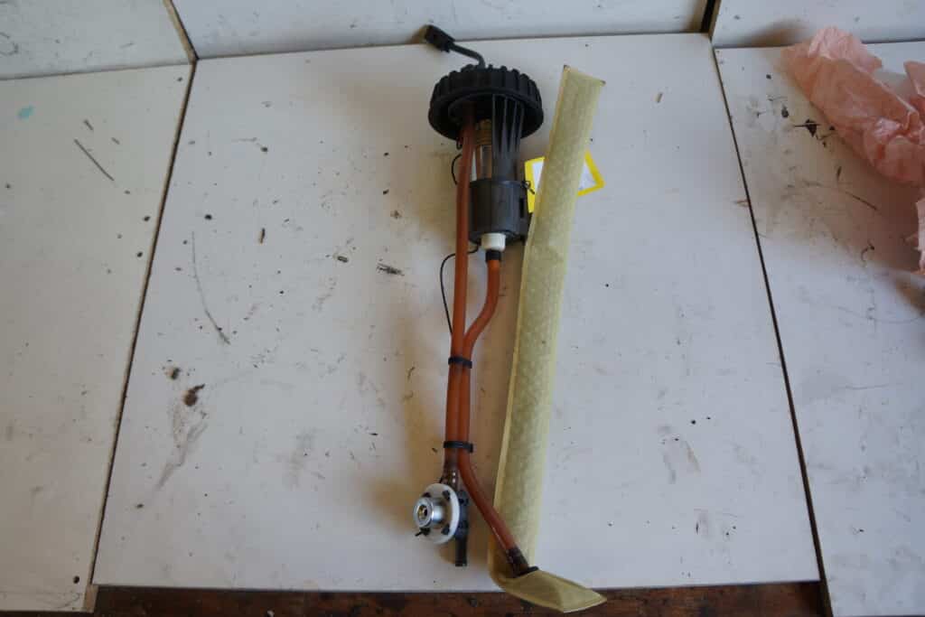 Polaris sks 800 155” -17  Bränslepump
