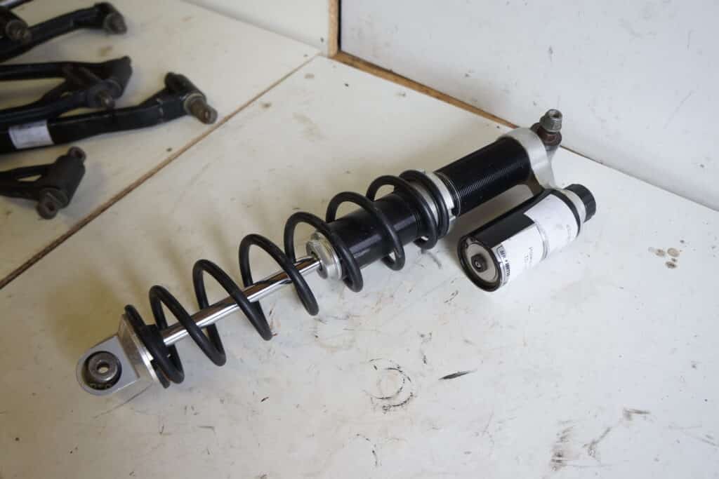 Polaris  Pro-rmk 800 155” TD -17 Framvagnsstötdämpare 1st