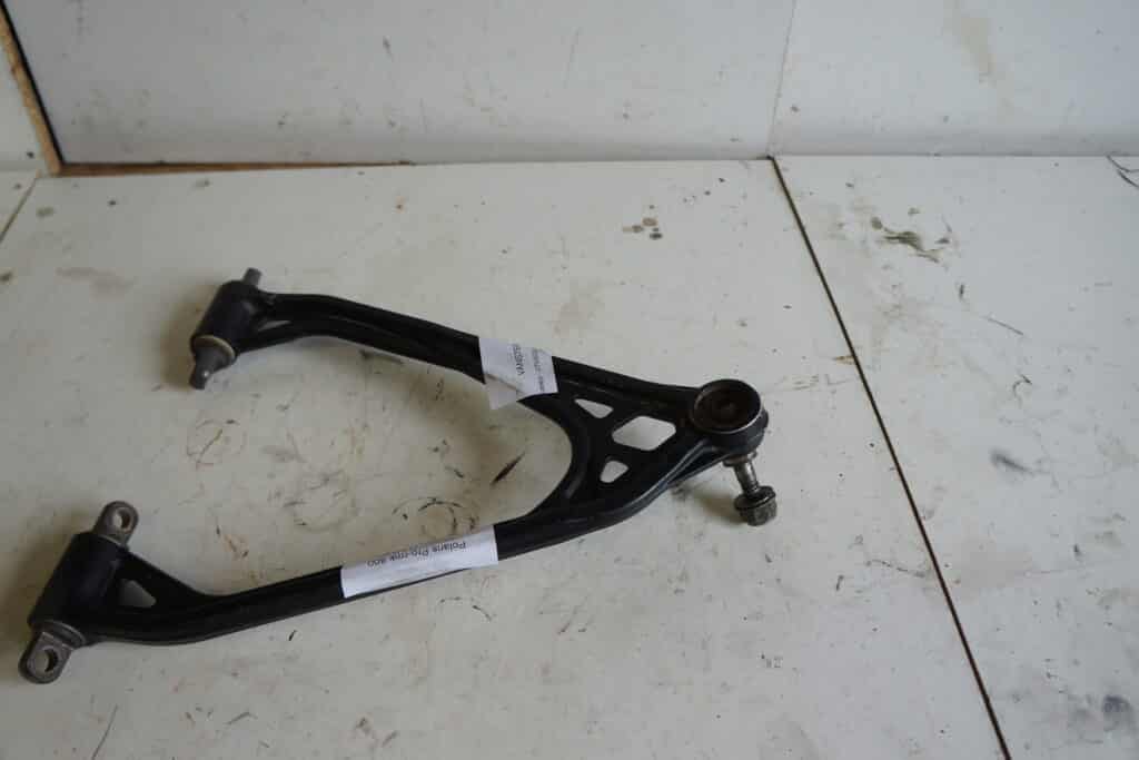 Polaris  Pro-rmk 800 155” TD -17 A-arm övre vänster