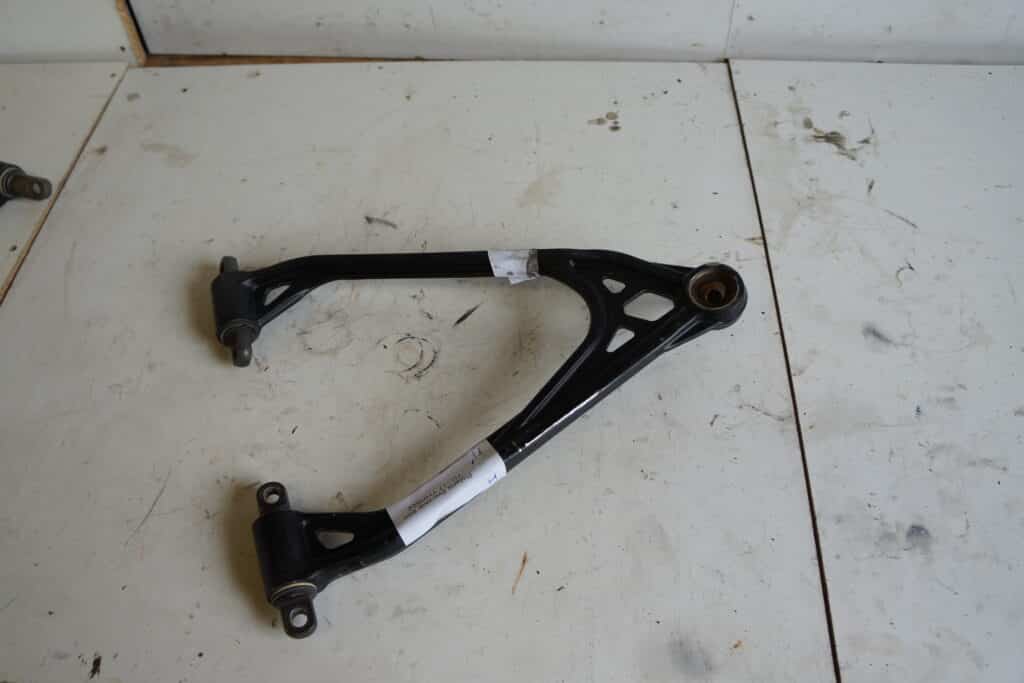 Polaris  Pro-rmk 800 155” TD -17 A-arm övre höger