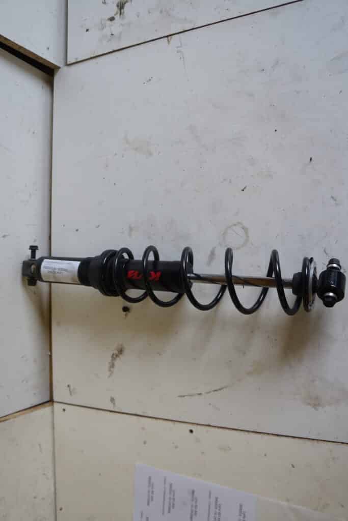 Lynx Boondocker 850 3900ds -19  Framvagnsstötdämpare 440mm