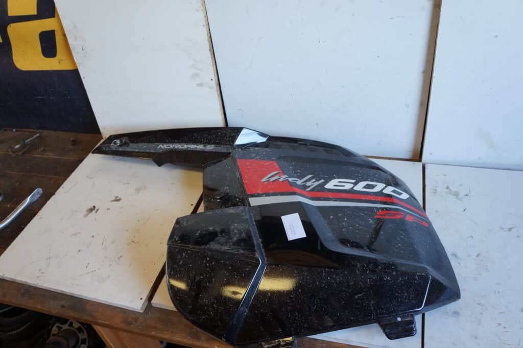 Polaris Indy 600 -13  Sidokåpa, vänster