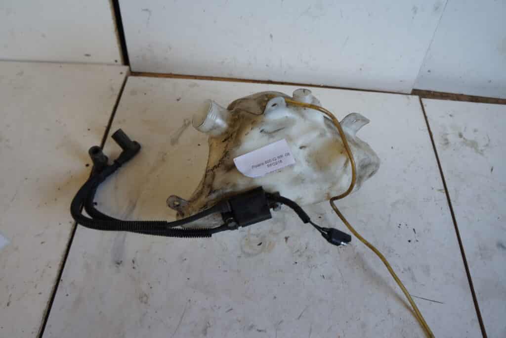 Polaris 600 IQ RR -08   tändspole med oljebehållare