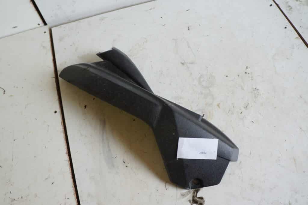 Yamaha Apex XTX -11  Plastkåpa höger