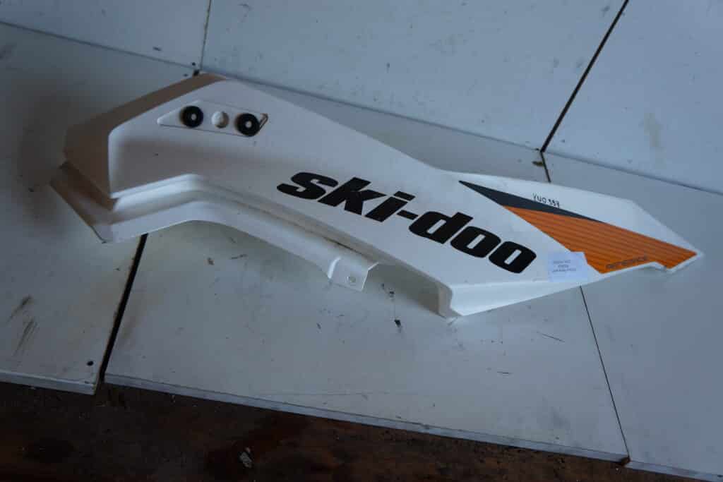 Ski-doo Renegade 600 ace -18  Huvsida Höger