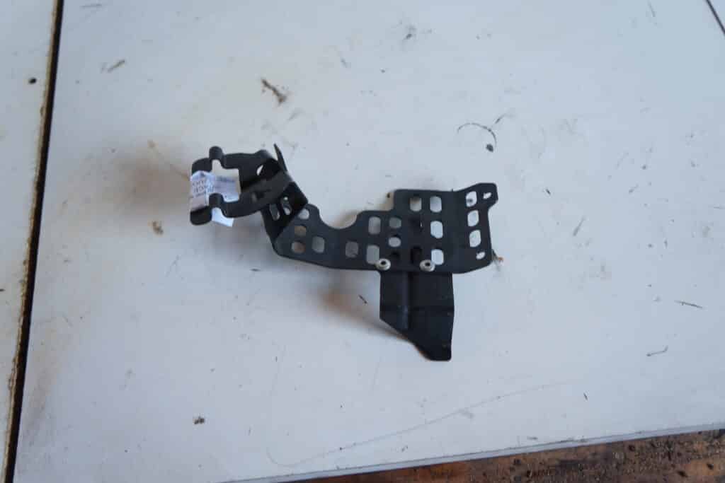 Ski-doo Renegade 600 ace -18  Variatorskyddsfäste