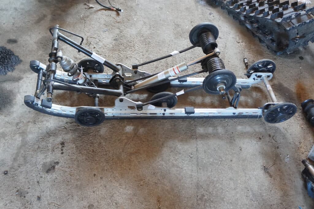 Ski-doo Renegade 600 ace -18  Boggie 137”