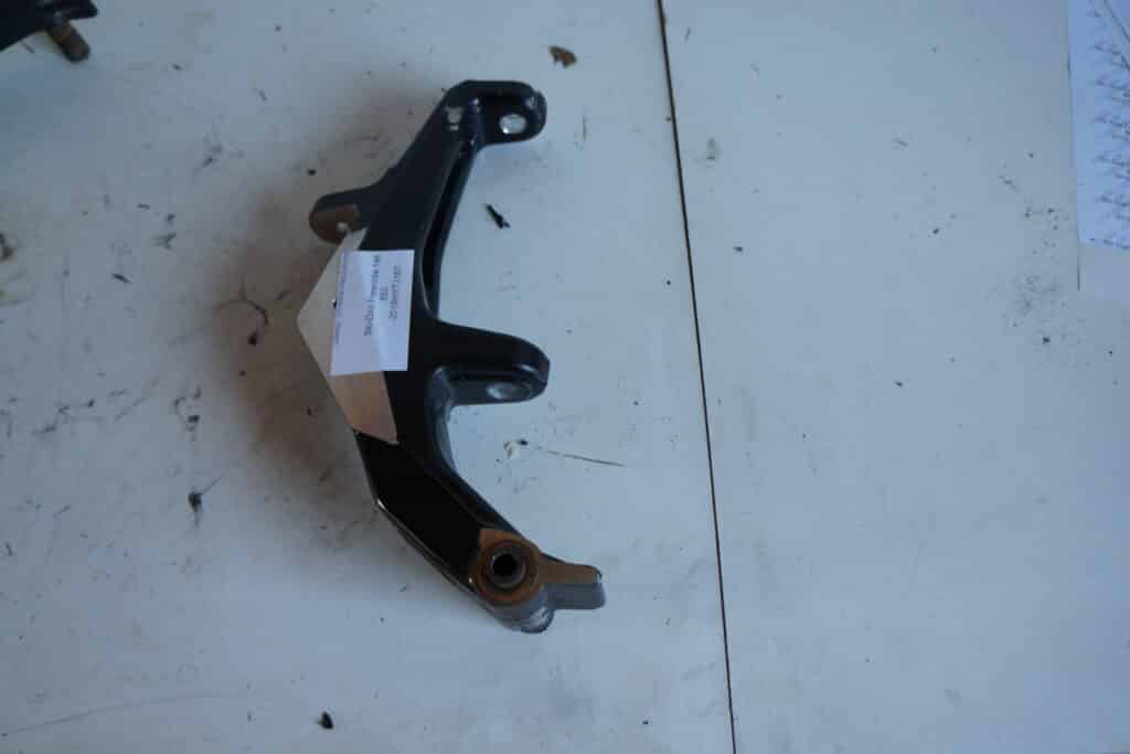 Ski-doo Freeride 850 146 -18  Skidben, höger