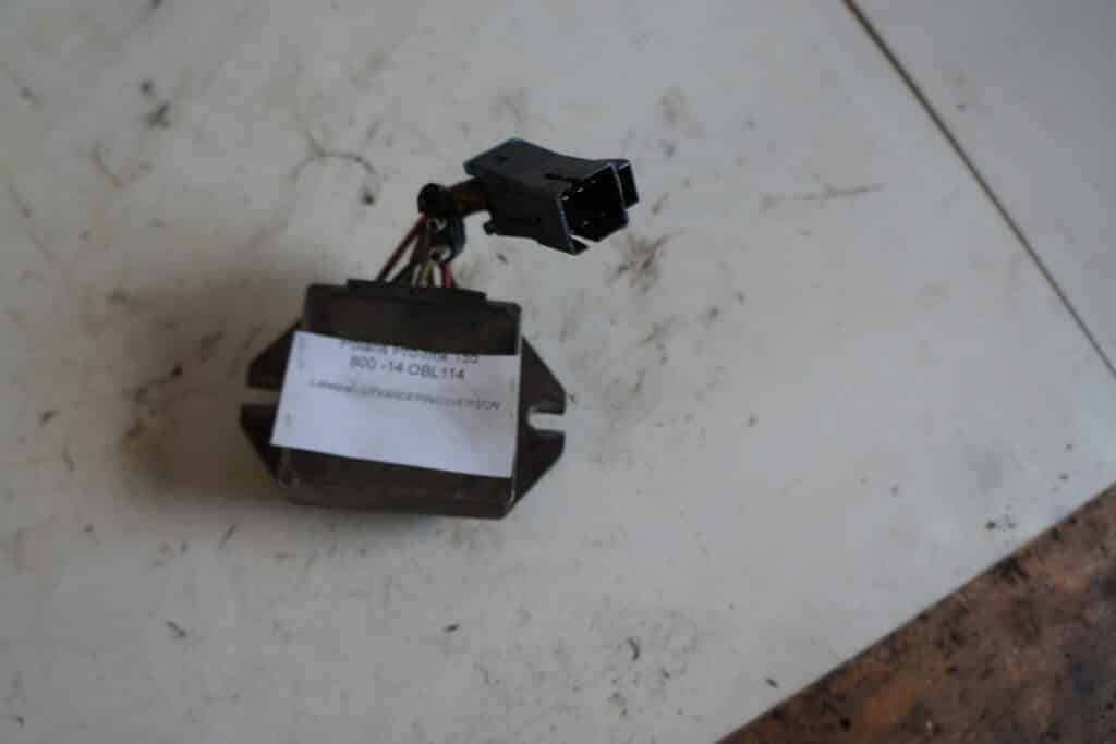 Polaris pro-rmk 800 -14    voltregulator