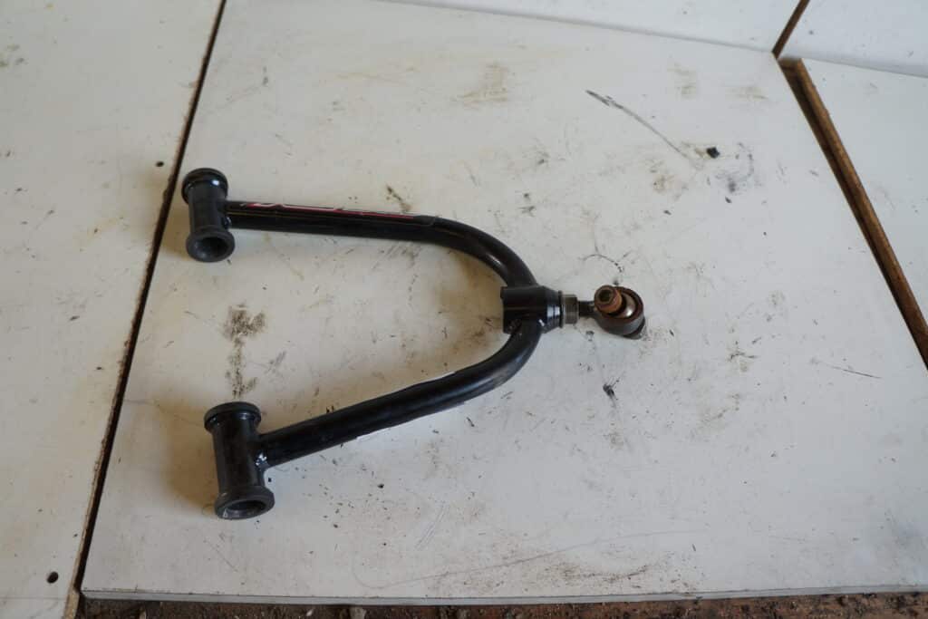 Polaris pro-rmk 800 -14    A-arm övre höger