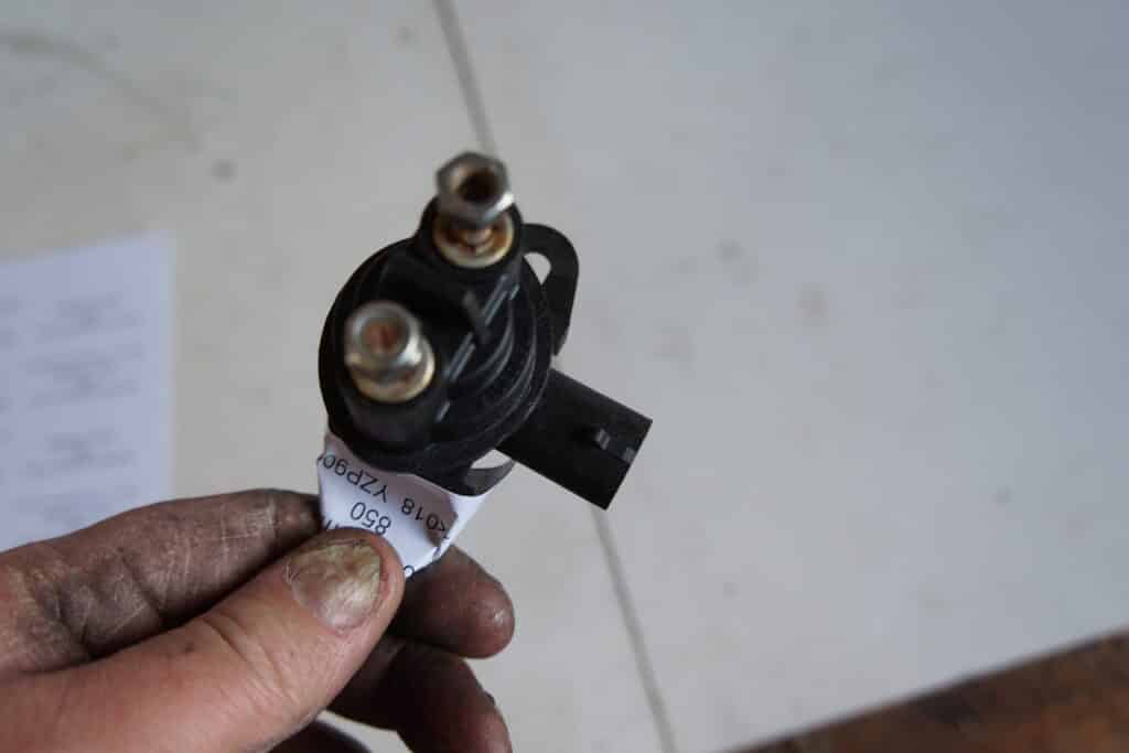 Ski-doo Summit 850 -18  Solenoid