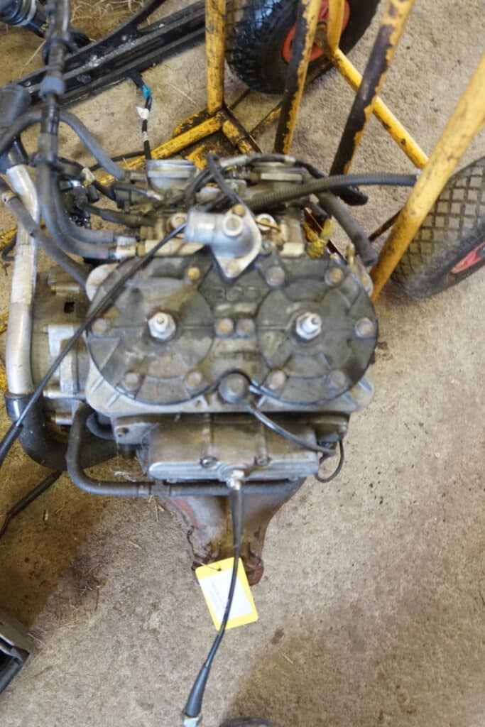 Polaris pro-rmk 800 -16    motor  