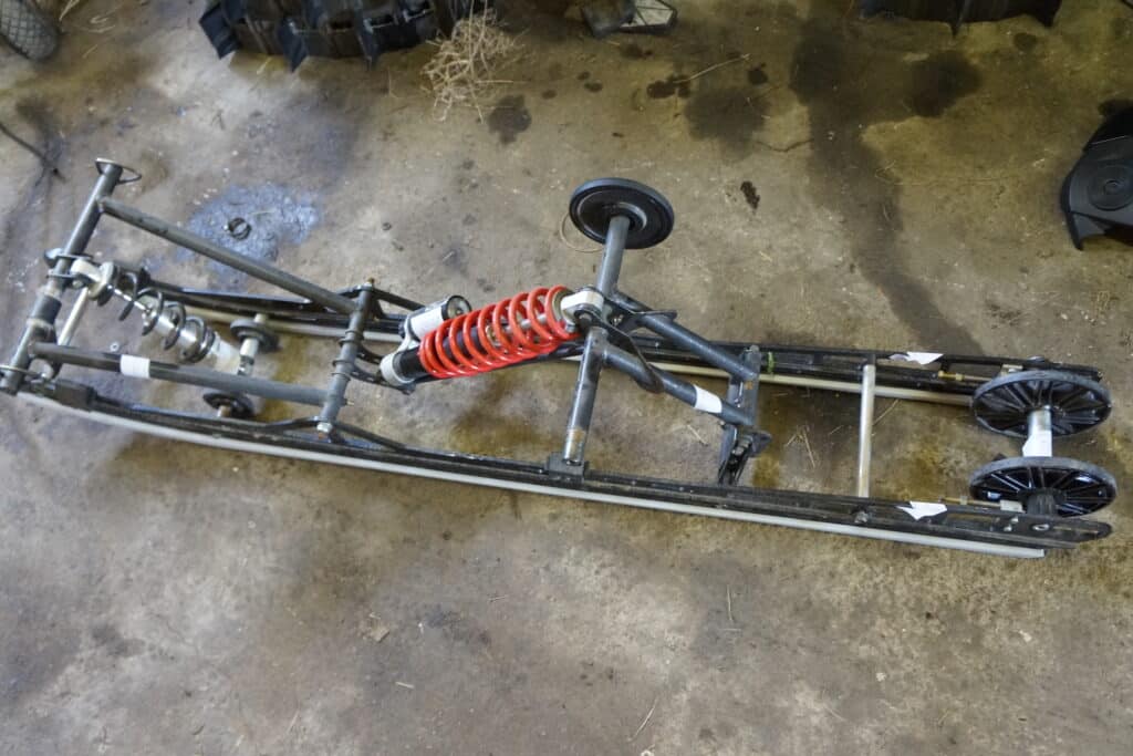 Polaris pro-rmk 800 -15   svingar 155