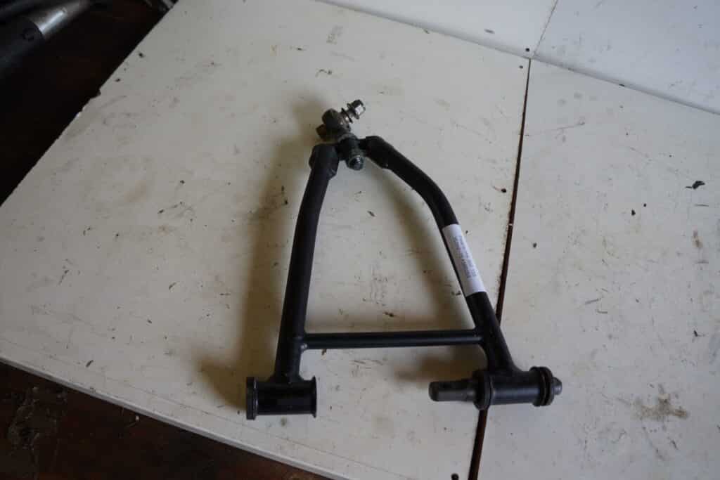 Polaris pro-rmk 800 -15    A-arm övre höger