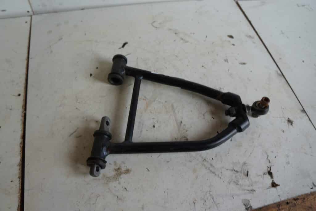 Polaris pro-rmk 800 -15    A-arm övre vänster