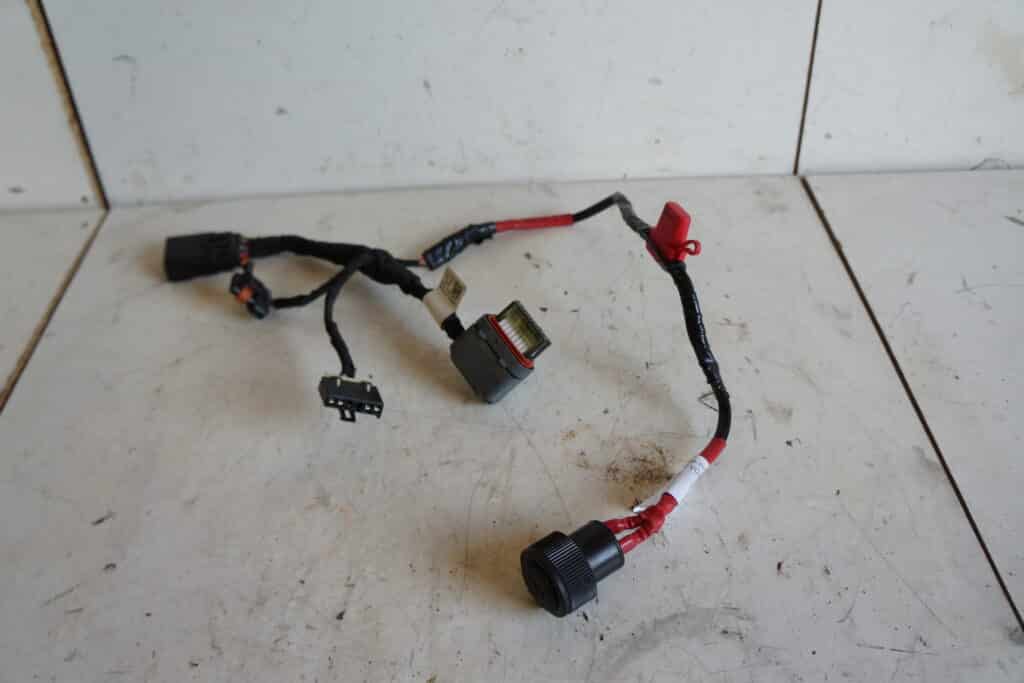 Polaris  Pro-rmk 800 163” -17 12 voltsuttag med kablage
