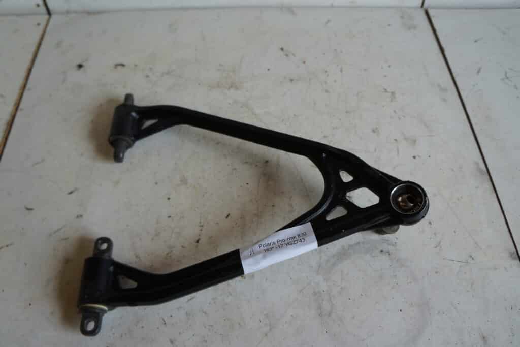 Polaris  Pro-rmk 800 163” -17 A-arm övre höger