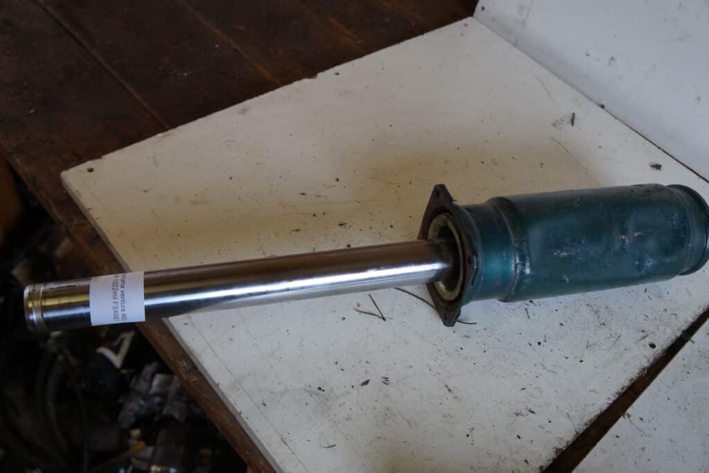 Yamaha Venture 480 -98  Framvagnsstötdämpare 420mm