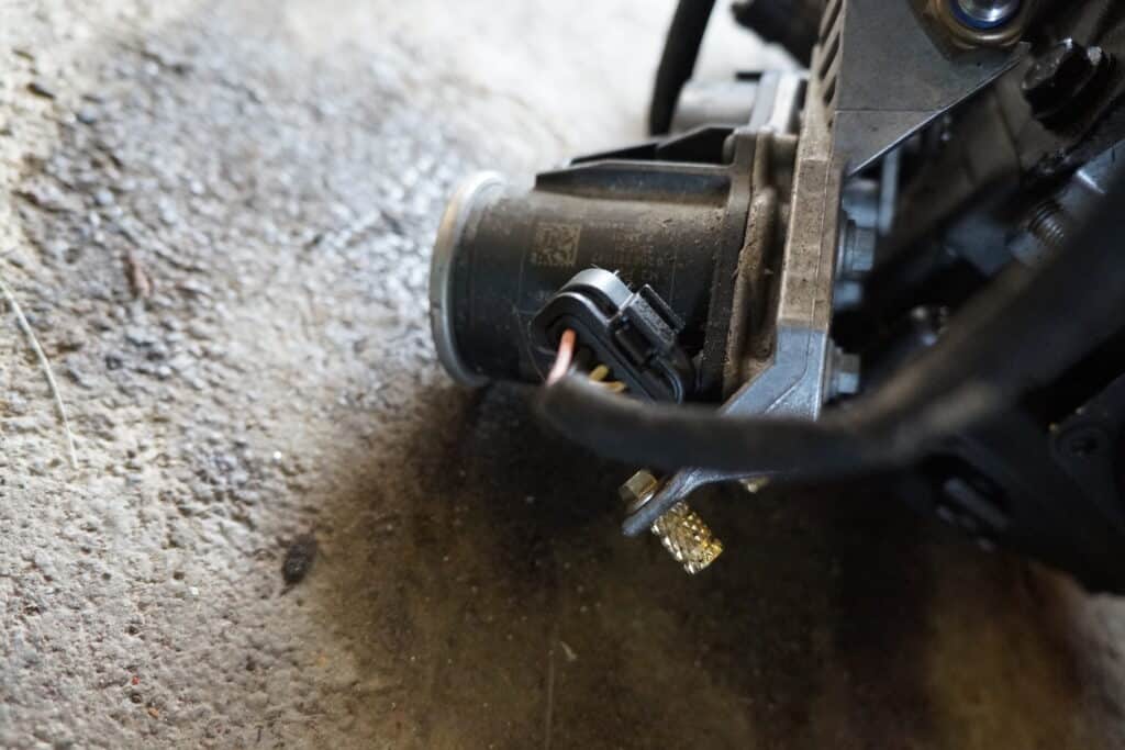Ski-doo Summit 850 -22  Avgasportsmotor
