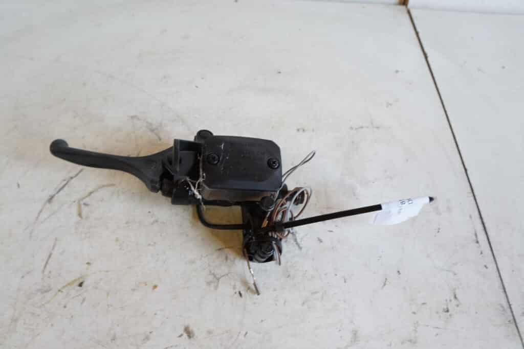 Lynx Boondocker 850  3900DS -20  Bromshandtag med behållare