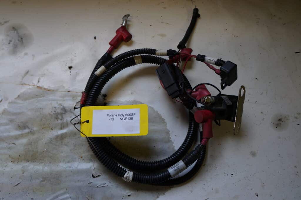 Polaris Indy 600 -13   solenoid med kablar