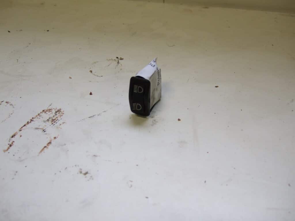 Polaris pro-rmk 800 -15    knapp hel och halvljus