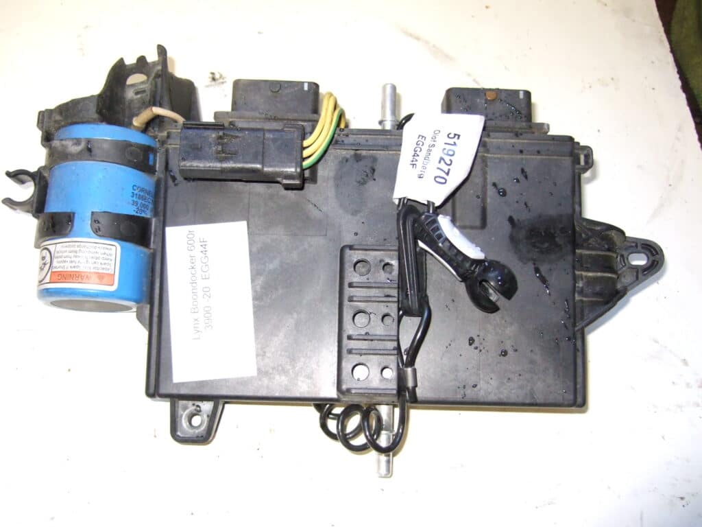 Lynx Boondocker 600r -20  ECM-box med dess