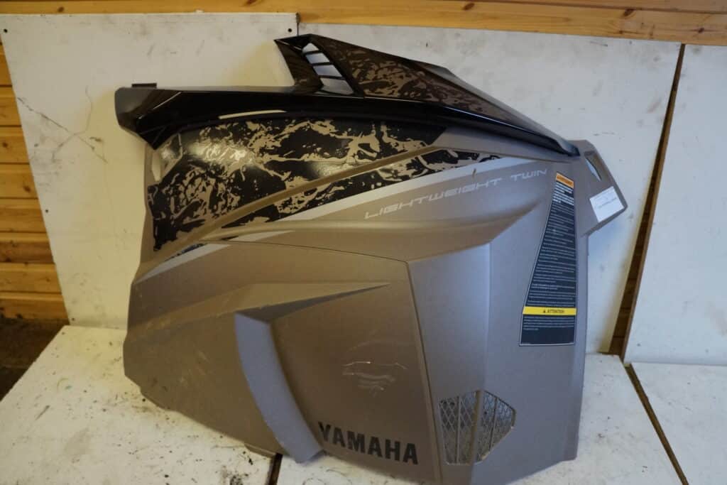 Yamaha Transporter 800 -23  Sidokåpa, vänster