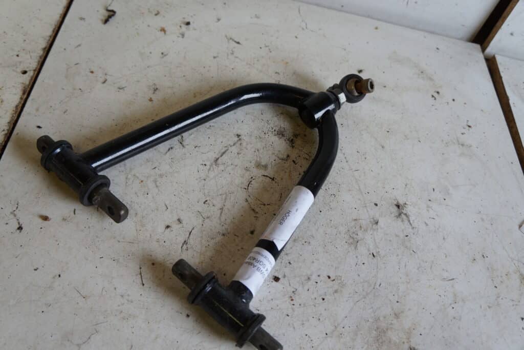 Polaris Switchback 800 144” -14  A-arm övre höger