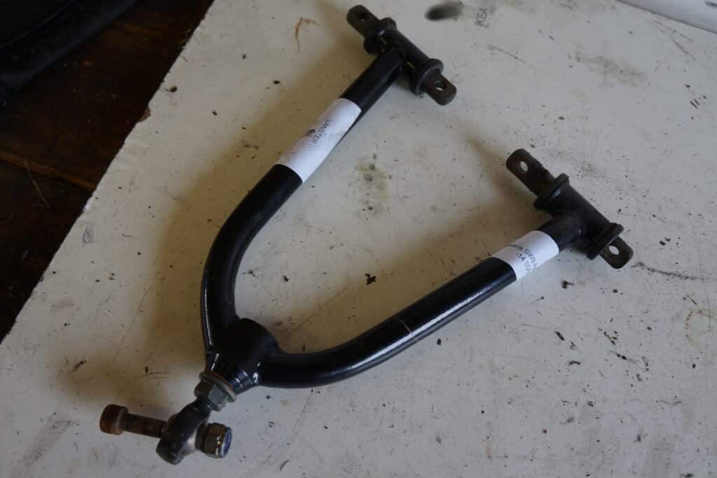 Polaris Switchback 800 144” -14  A-arm övre vänster