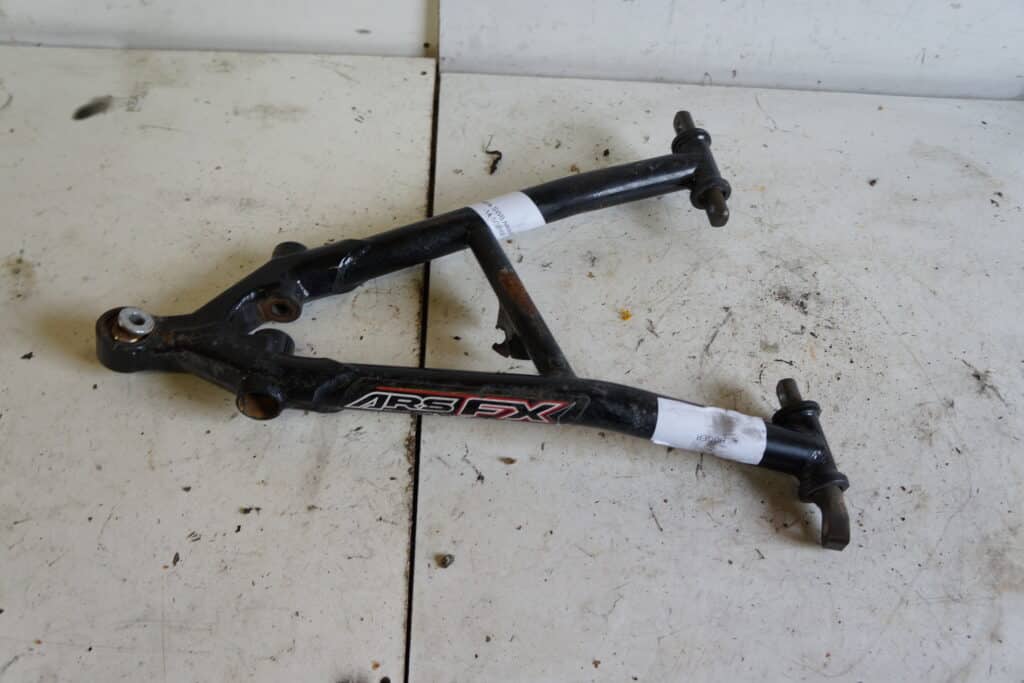 Polaris Switchback 800 144” -14  A-arm nedre höger