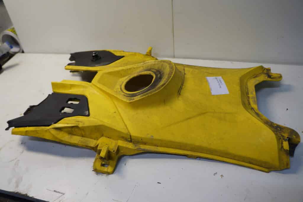 Ski-doo Summit 800 -13  Tankplast